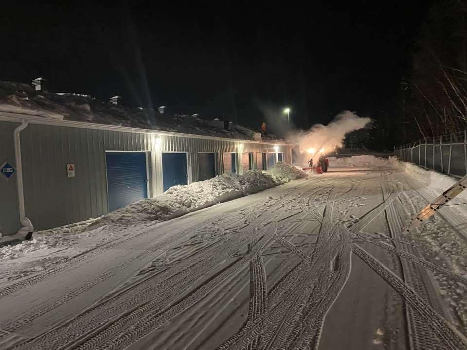 déneigement de toitures industriel Brillo-Net